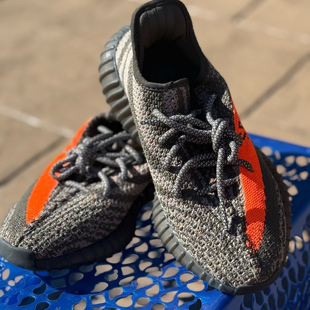 Adidas Yeezy Boost 350 V2 Carbon Beluga Women’s Size 5, Lightly Worn, No box